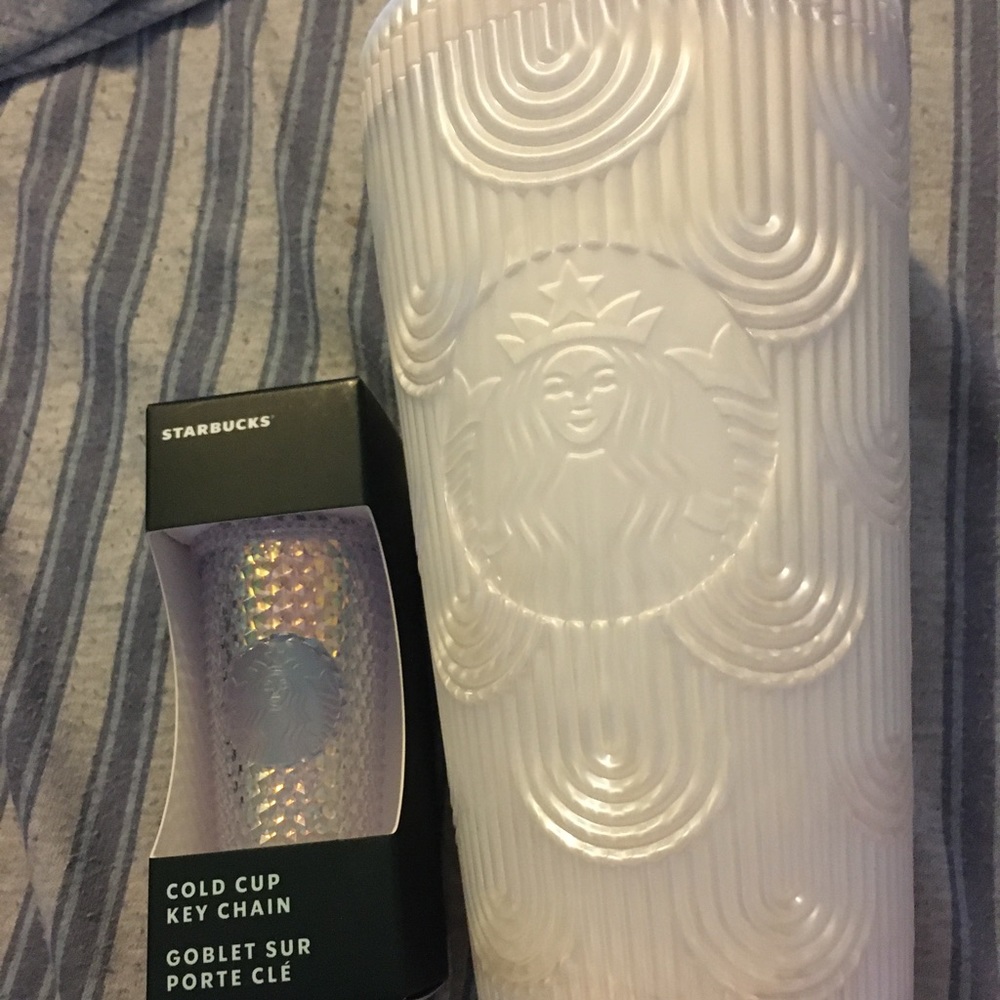 16oz mermaid tail cup and keychain new with tags